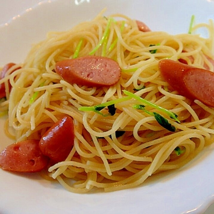 ウインナーと豆苗のコンソメパスタ レシピ 作り方 By ぷ みぃまま 楽天レシピ ウインナーと豆苗のコンソメパスタ レシピ 作り方 By ぷ みぃまま 楽天レシピ